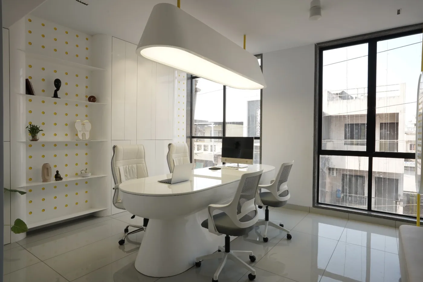 Clean consultation room at Bhai-Bhai Dental Clinic