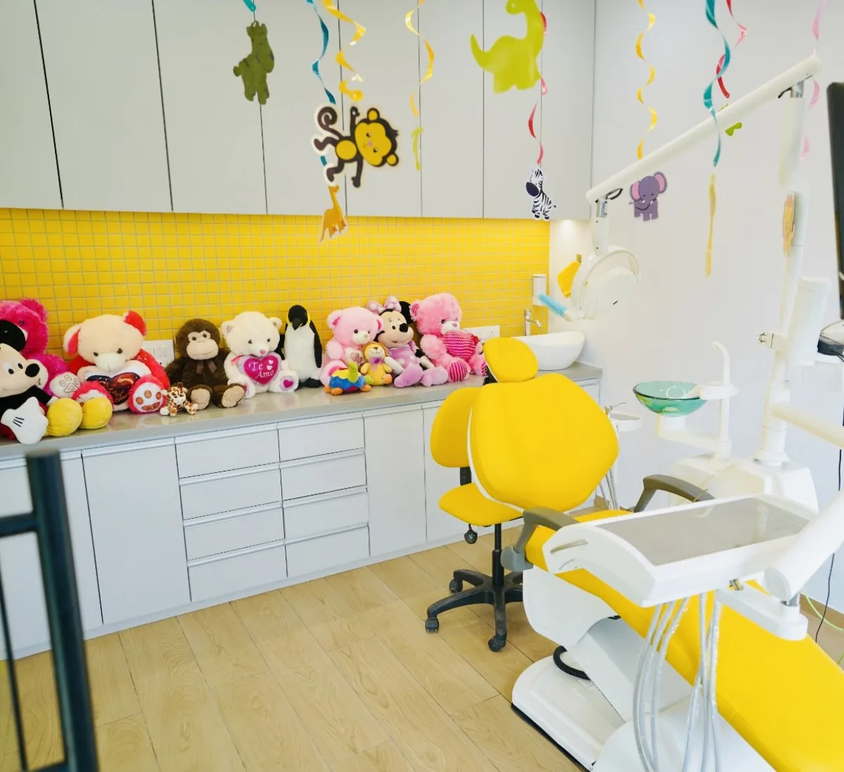 Child-friendly dental room at Bhai-Bhai Dental Clinic